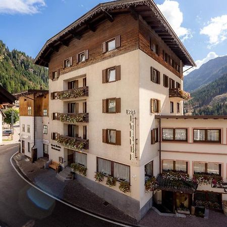 Hotel Italia Canazei Buitenkant foto