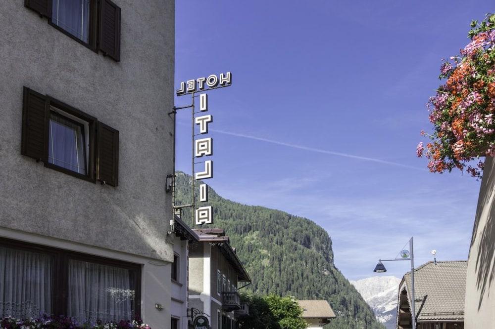 Hotel Italia Canazei Buitenkant foto