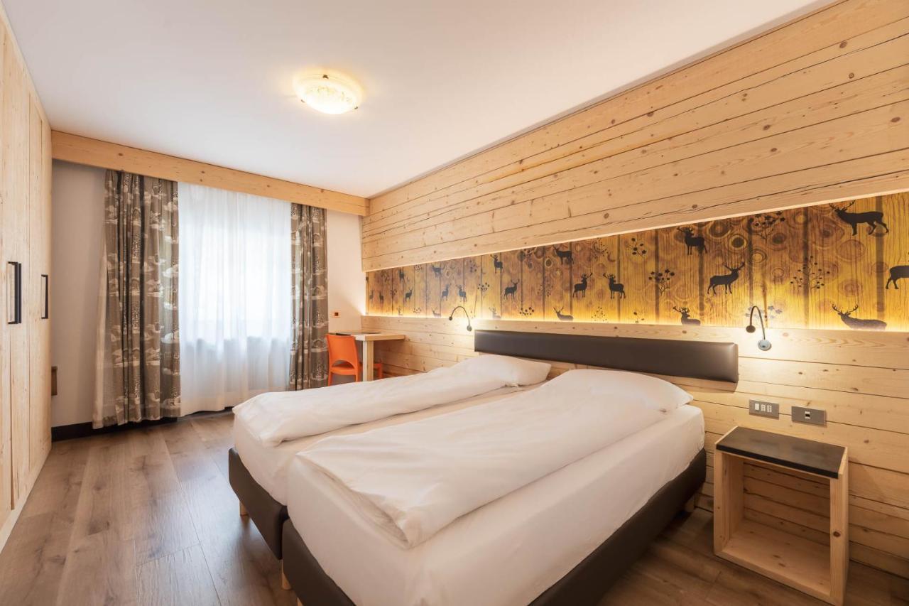 Hotel Italia Canazei Buitenkant foto