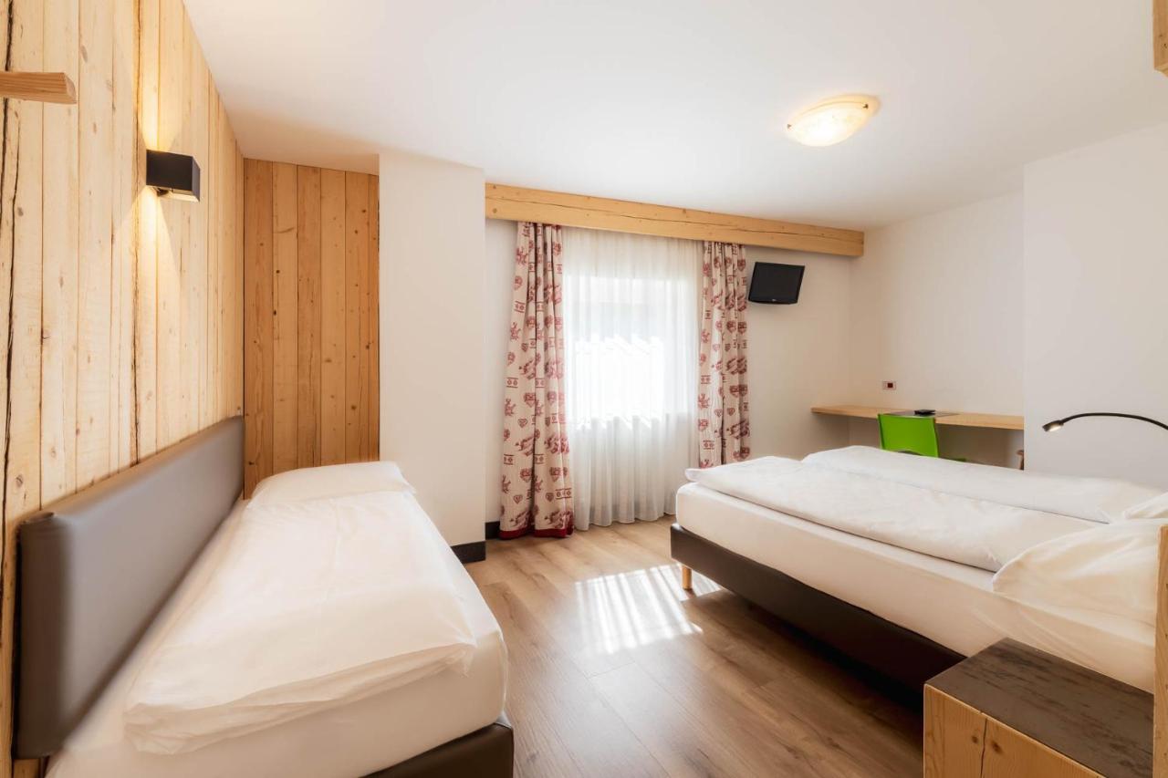 Hotel Italia Canazei Buitenkant foto