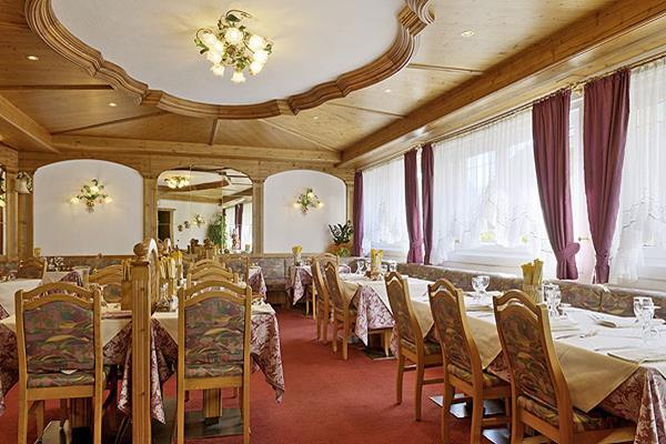Hotel Italia Canazei Buitenkant foto